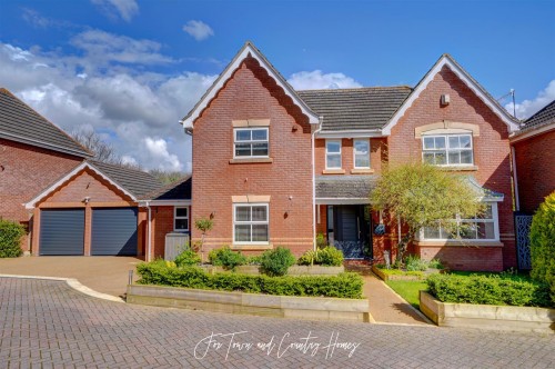Arrange a viewing for Clarks Hill Rise, Evesham
