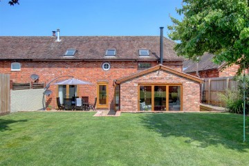 image of 3 Lower House Farm Barns, 