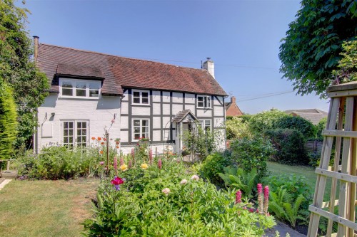 Arrange a viewing for Linnet Cottage, Upton Snodsbury